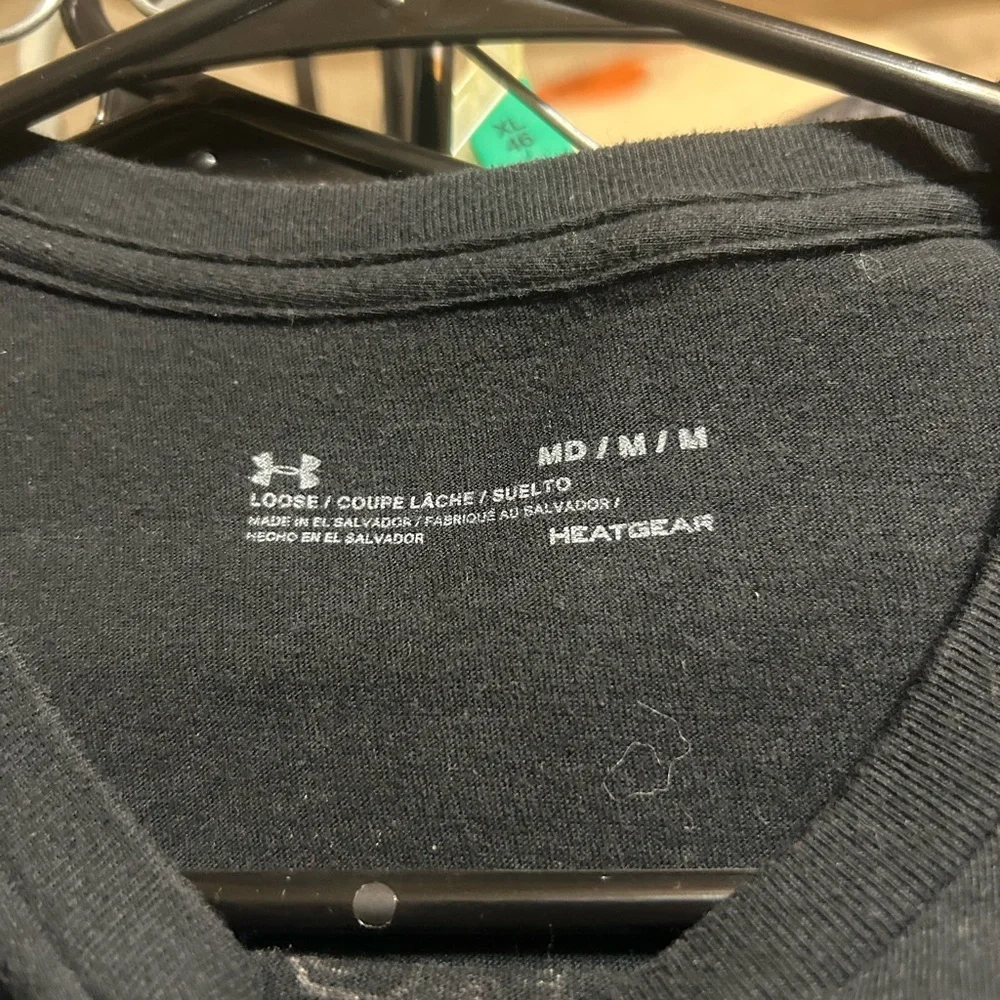 Under Armour Black HeatGear T-Shirt - Picture 3 of 3